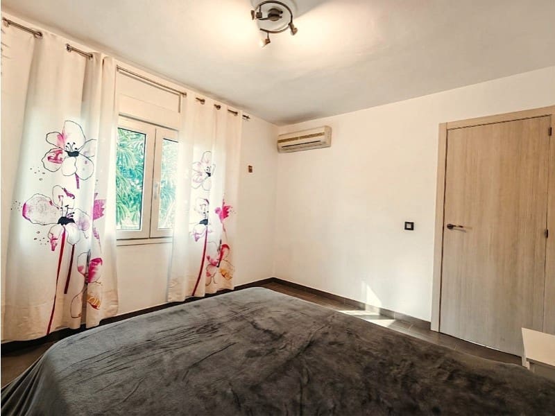 4 sovrum Villa till salu i Calpe / Calp med pool - 890 000 € (Ref: 9794392)