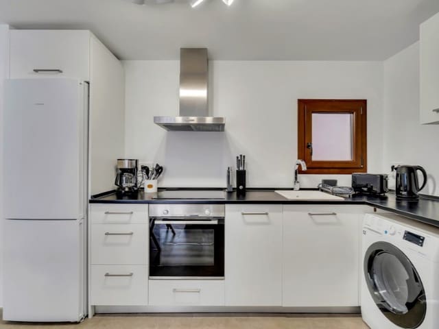 Apartamento de 2 habitaciones en Casco Urbano, Teulada-Moraira en venta con garaje - 295.000 € (Ref: 9804154)