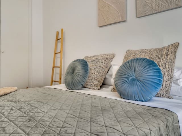 Apartamento de 2 habitaciones en Casco Urbano, Teulada-Moraira en venta con garaje - 295.000 € (Ref: 9804154)