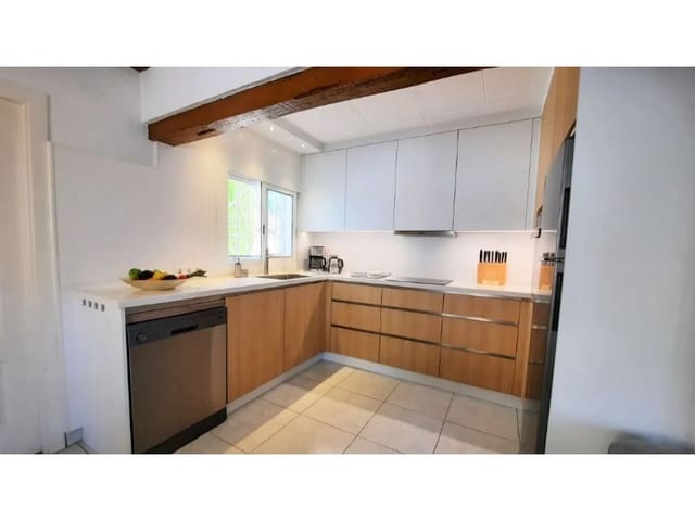 3 sypialnia Willa na sprzedaż w Moravit - Cap Blanc, Teulada-Moraira z basenem garażem - 895 000 € (Ref: 9811423)