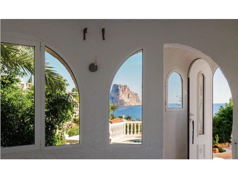 5 Zimmer Villa zu verkaufen in Calpe / Calp mit Pool - 990.000 € (Ref: 9811424)