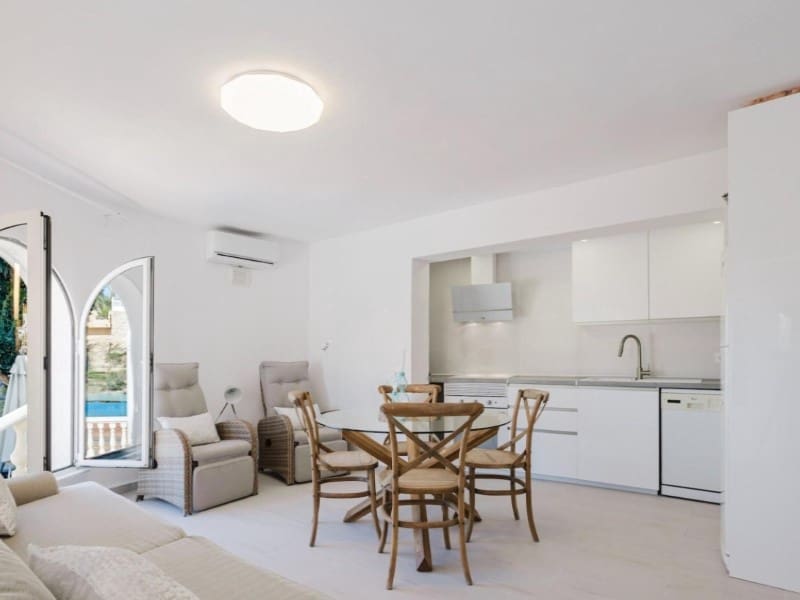 5 Zimmer Villa zu verkaufen in Calpe / Calp mit Pool - 990.000 € (Ref: 9811424)