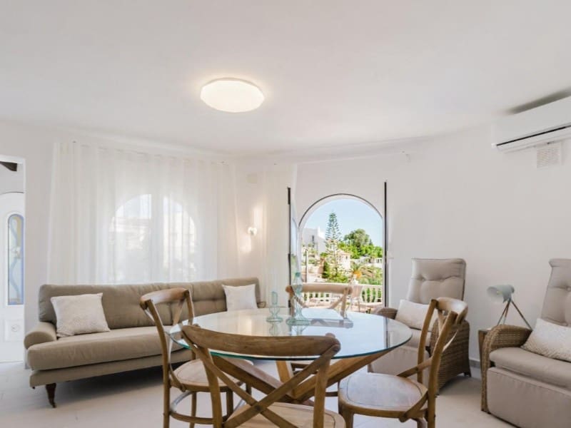 5 Zimmer Villa zu verkaufen in Calpe / Calp mit Pool - 990.000 € (Ref: 9811424)