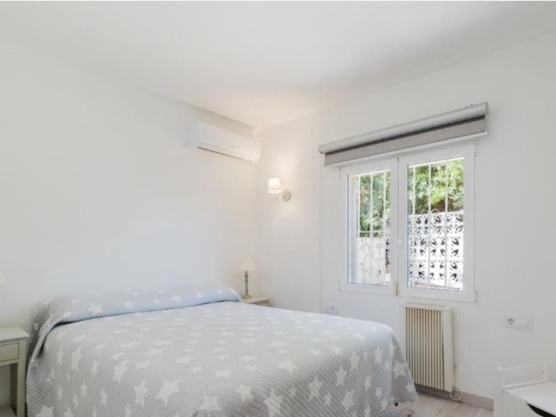 5 Zimmer Villa zu verkaufen in Calpe / Calp mit Pool - 990.000 € (Ref: 9811424)