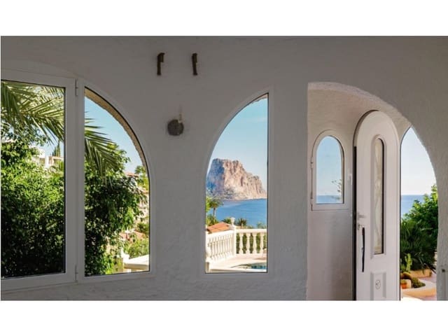 5 Zimmer Villa zu verkaufen in Maryvilla, Calpe / Calp mit Pool - 990.000 € (Ref: 9811424)