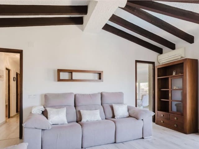 5 Zimmer Villa zu verkaufen in Maryvilla, Calpe / Calp mit Pool - 990.000 € (Ref: 9811424)