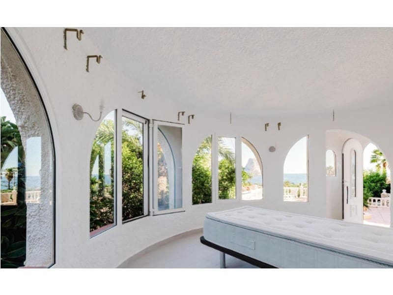 5 Zimmer Villa zu verkaufen in Calpe / Calp mit Pool - 990.000 € (Ref: 9811424)