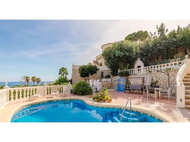 5 Zimmer Villa zu verkaufen in Maryvilla, Calpe / Calp mit Pool - 990.000 € (Ref: 9811424)