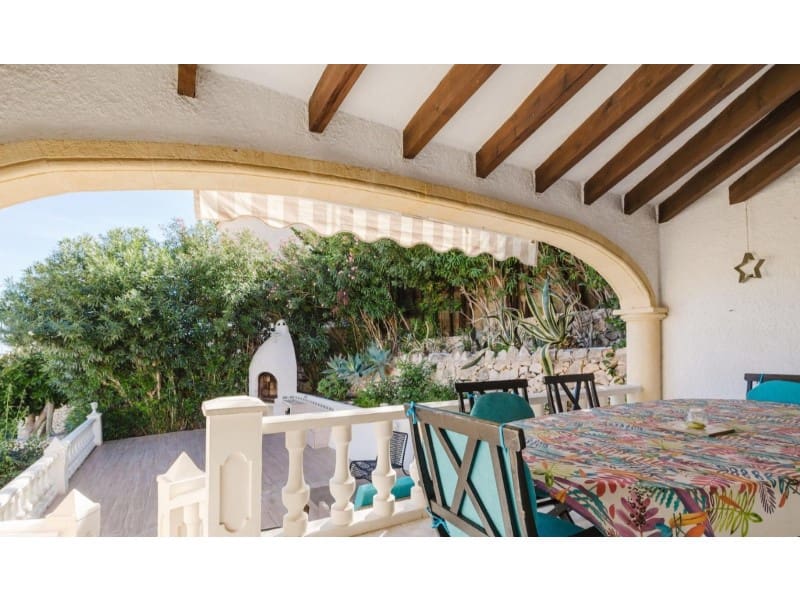 5 Zimmer Villa zu verkaufen in Calpe / Calp mit Pool - 990.000 € (Ref: 9811424)
