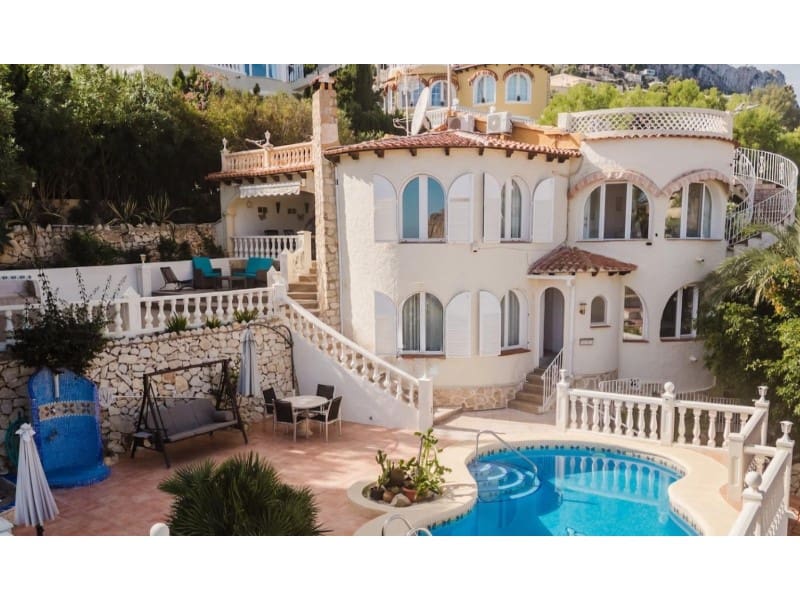 5 Zimmer Villa zu verkaufen in Calpe / Calp mit Pool - 990.000 € (Ref: 9811424)