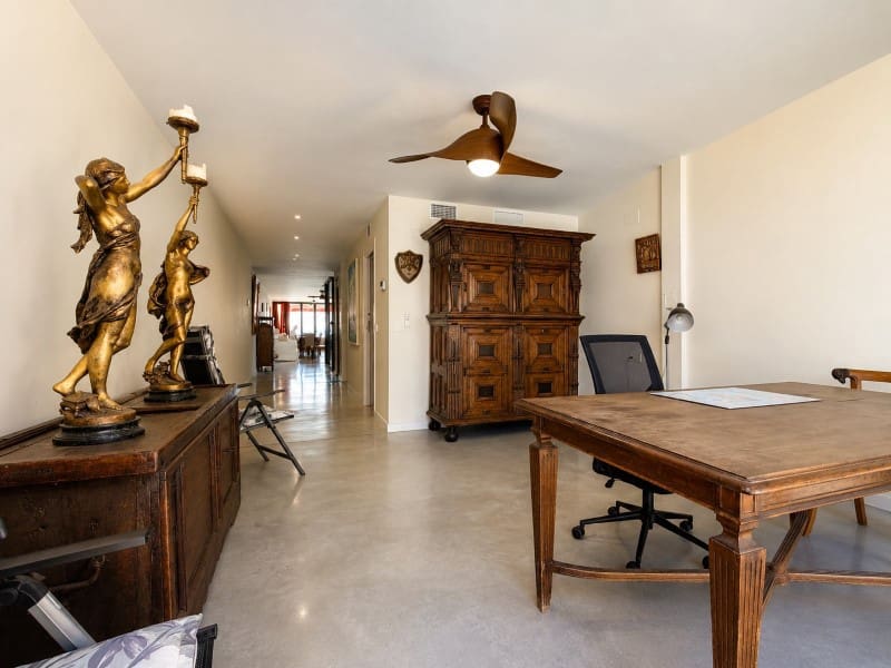 5 bedroom Townhouse for sale in El Campello with garage - € 2,200,000 (Ref: 9861248)