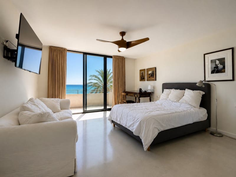 5 bedroom Townhouse for sale in El Campello with garage - € 2,200,000 (Ref: 9861248)