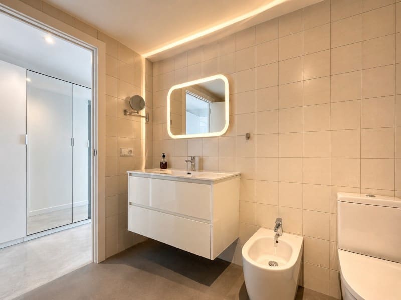 5 bedroom Townhouse for sale in El Campello with garage - € 2,200,000 (Ref: 9861248)