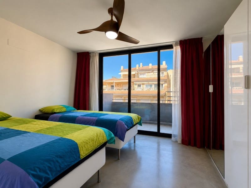 5 bedroom Townhouse for sale in El Campello with garage - € 2,200,000 (Ref: 9861248)