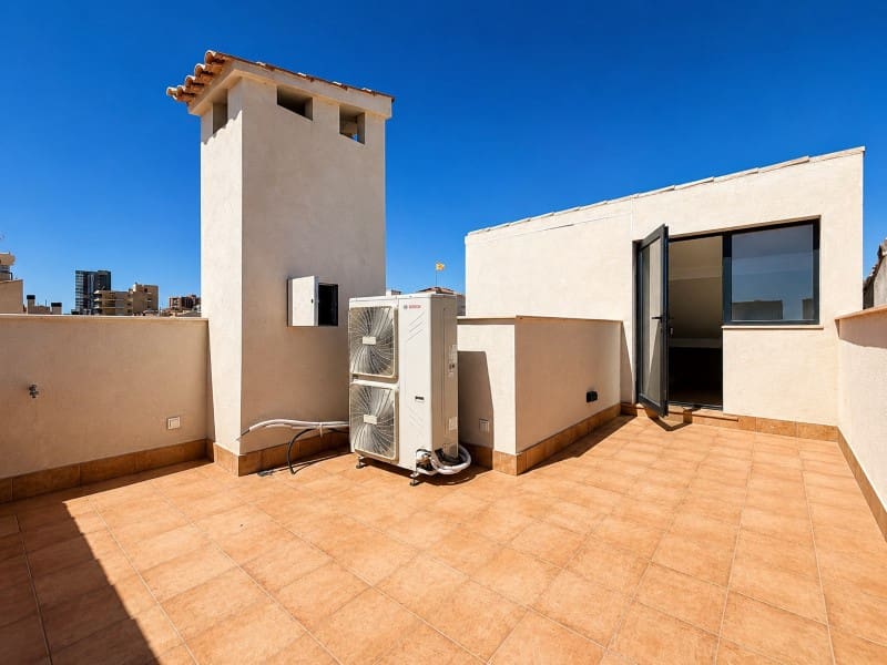 5 bedroom Townhouse for sale in El Campello with garage - € 2,200,000 (Ref: 9861248)