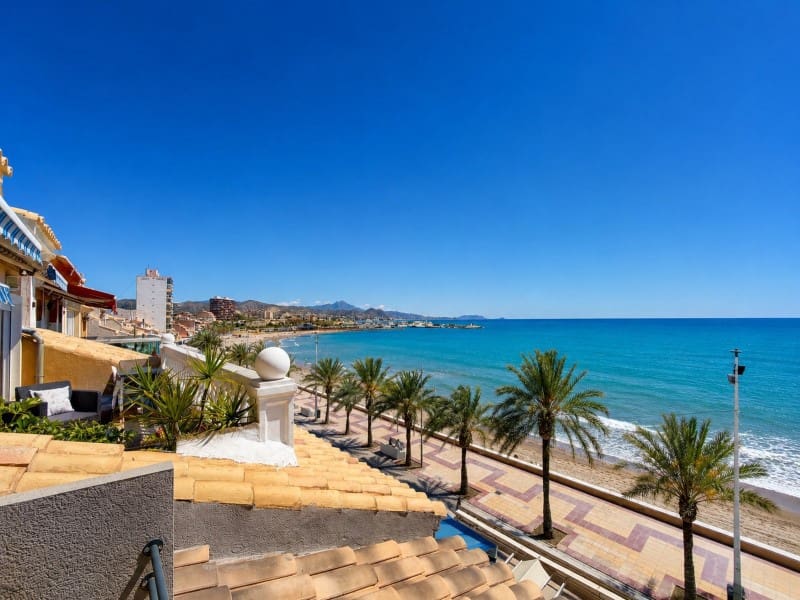 5 bedroom Townhouse for sale in El Campello with garage - € 2,200,000 (Ref: 9861248)