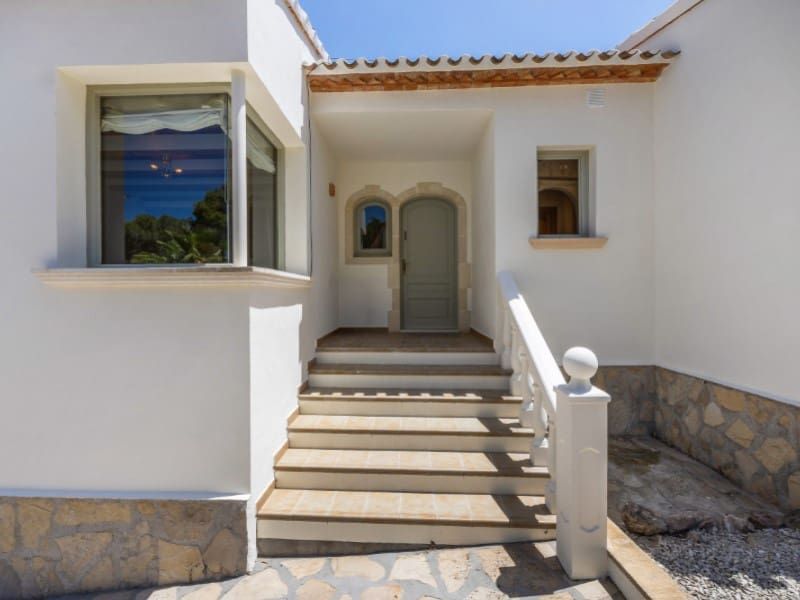 Chalet de 4 habitaciones en Javea / Xàbia en venta con piscina garaje - 950.000 € (Ref: 9888739)