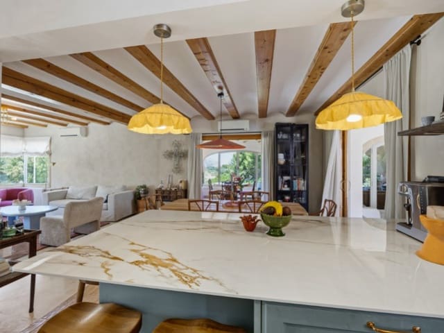 Chalet de 4 habitaciones en Partides comunes - Adsubia, Javea / Xàbia en venta con piscina garaje - 950.000 € (Ref: 9888739)