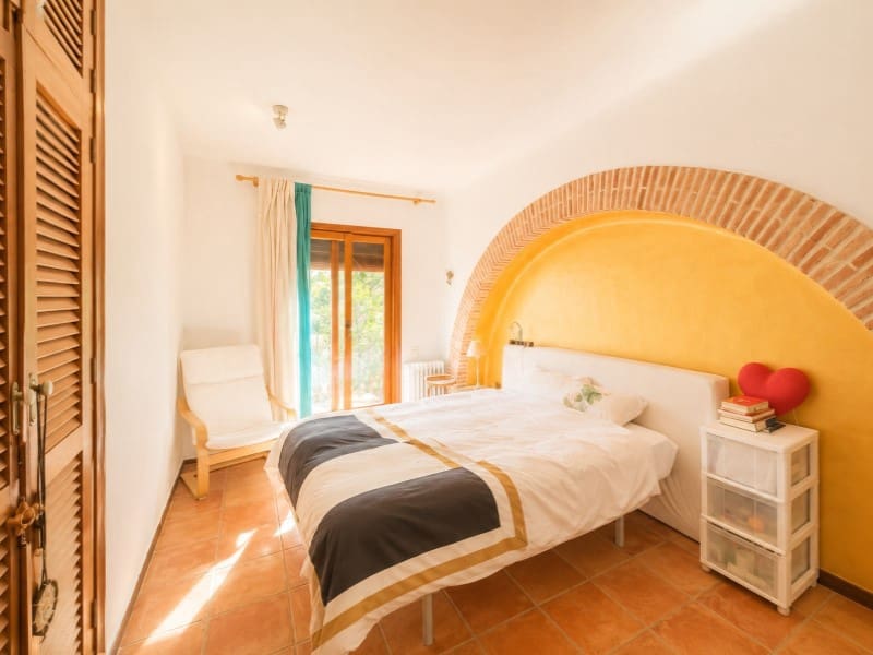 5 bedroom Townhouse for sale in Orba - € 329,000 (Ref: 9924282)
