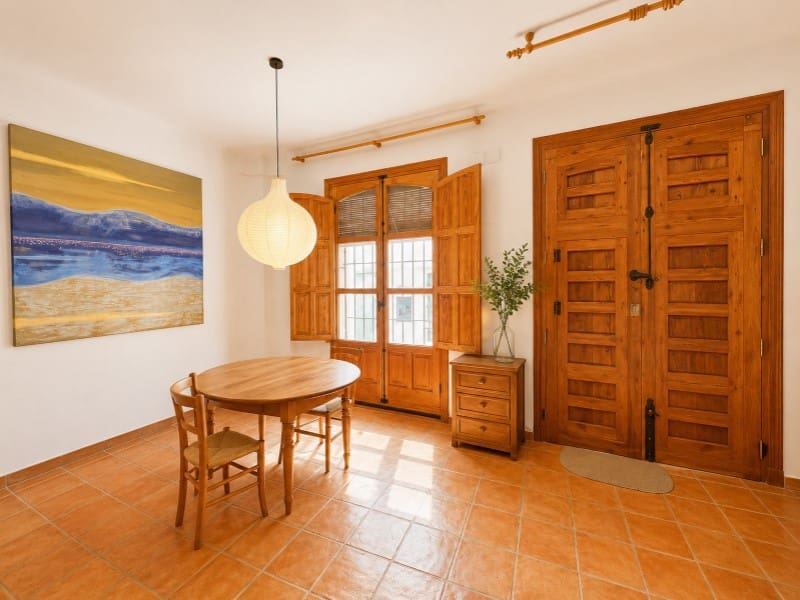 5 bedroom Townhouse for sale in Orba - € 329,000 (Ref: 9924282)