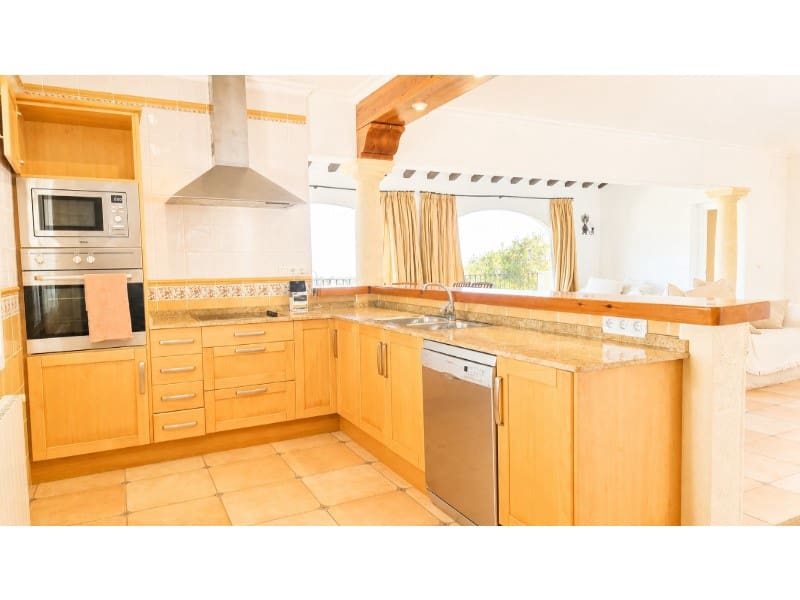 3 sypialnia Willa na sprzedaż w Javea / Xabia z basenem - 1 150 000 € (Ref: 9927028)