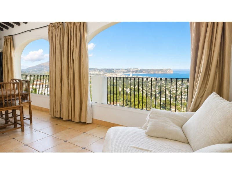 3 sypialnia Willa na sprzedaż w Javea / Xabia z basenem - 1 150 000 € (Ref: 9927028)