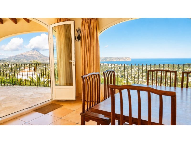 3 sypialnia Willa na sprzedaż w Javea / Xabia z basenem - 1 150 000 € (Ref: 9927028)