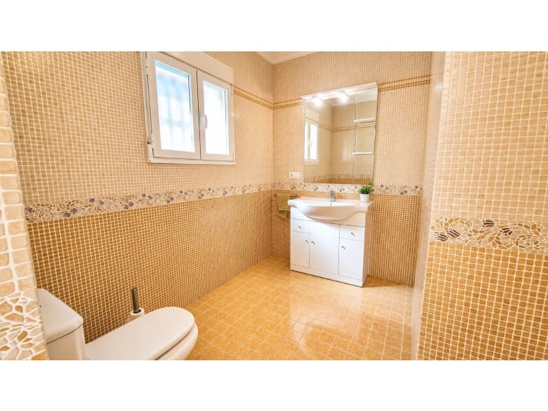 3 sypialnia Willa na sprzedaż w Javea / Xabia z basenem - 1 150 000 € (Ref: 9927028)