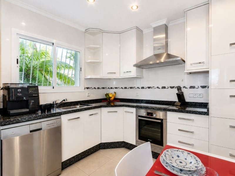Chalet de 3 habitaciones en Javea / Xàbia en venta con piscina - 900.000 € (Ref: 9937810)