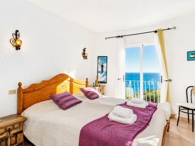 Chalet de 3 habitaciones en Javea / Xàbia en venta con piscina - 900.000 € (Ref: 9937810)