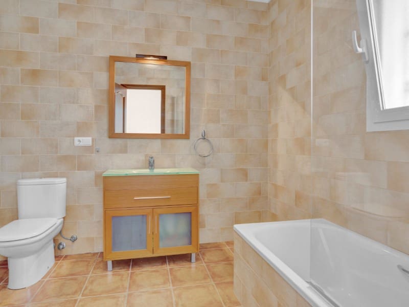 5 sypialnia Willa na sprzedaż w Orba - 645 000 € (Ref: 9941987)