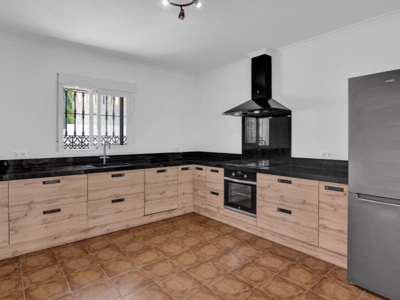 5 sypialnia Willa na sprzedaż w Orba - 645 000 € (Ref: 9941987)
