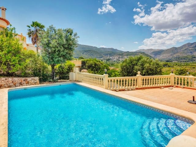 Chalet de 5 habitaciones en Orba en venta - 645.000 € (Ref: 9941987)