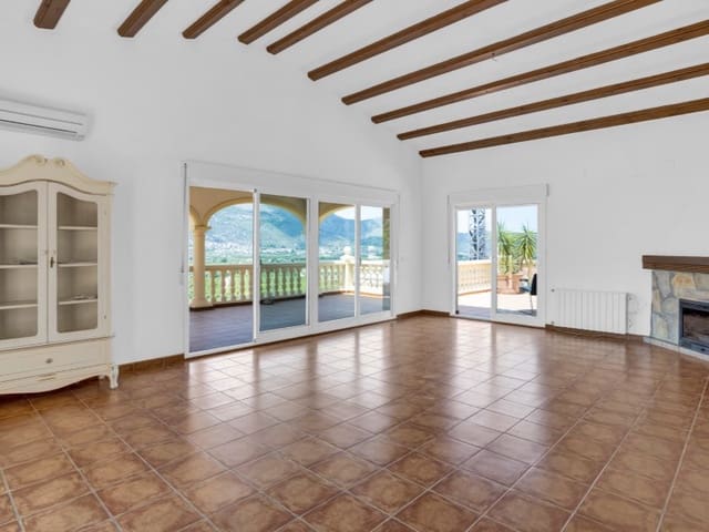 Chalet de 5 habitaciones en Orba en venta - 645.000 € (Ref: 9941987)