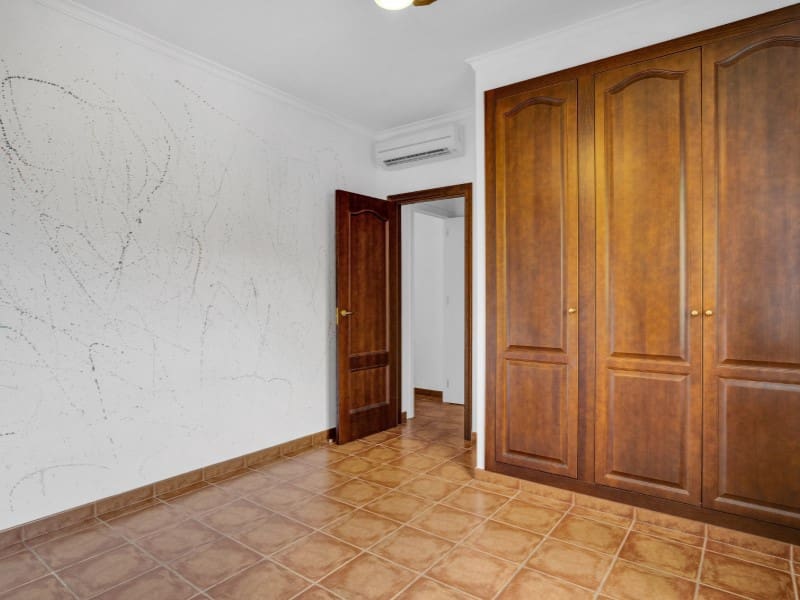 5 sypialnia Willa na sprzedaż w Orba - 645 000 € (Ref: 9941987)