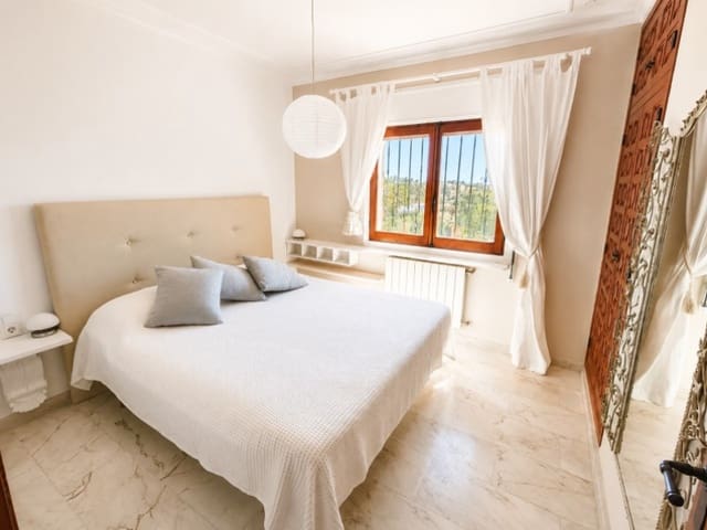 5 soveværelse Villa til salg i Benissa med swimmingpool garage - € 730.000 (Ref: 9941988)