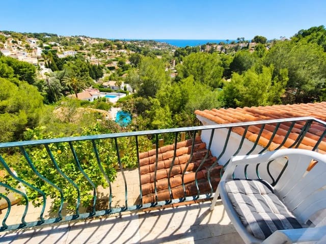 5 soveværelse Villa til salg i Benissa med swimmingpool garage - € 730.000 (Ref: 9941988)