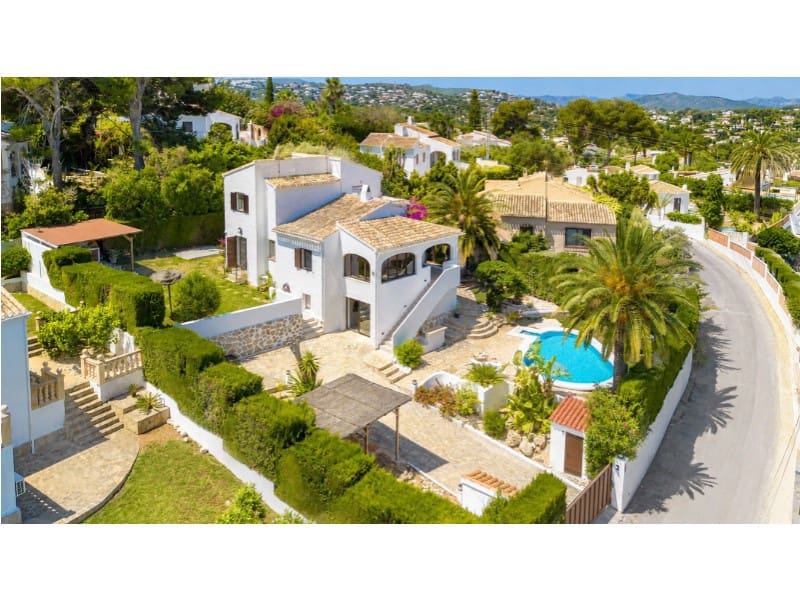 4 makuuhuone Huvila myytävänä paikassa Javea / Xabia - 795 000 € (Ref: 9941989)