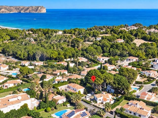 4 chambre Villa/Maison à vendre à Cap Martí - El Tossalet - Pinomar, Javea / Xàbia avec piscine garage - 795 000 € (Ref: 9941989)