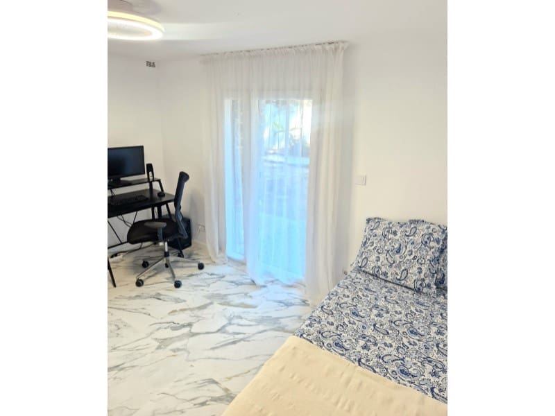 5 bedroom Villa for sale in Calpe / Calp - € 719,000 (Ref: 9941990)