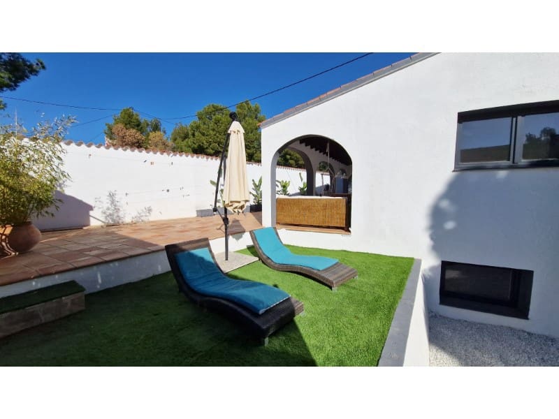 5 bedroom Villa for sale in Calpe / Calp - € 719,000 (Ref: 9941990)