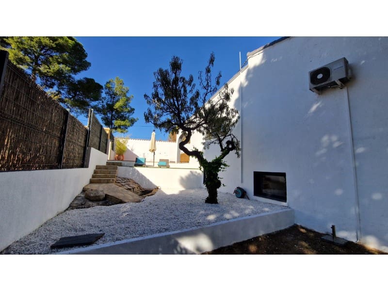 5 bedroom Villa for sale in Calpe / Calp - € 719,000 (Ref: 9941990)