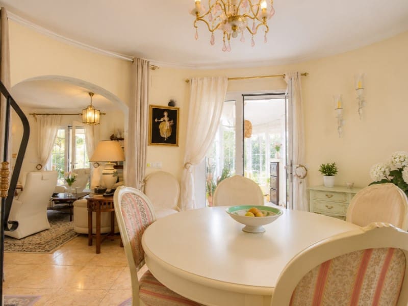 4 Zimmer Villa zu verkaufen in Benissa mit Pool - 766.000 € (Ref: 9954877)