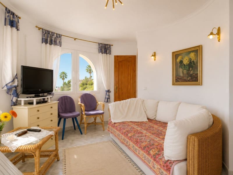 4 Zimmer Villa zu verkaufen in Benissa mit Pool - 766.000 € (Ref: 9954877)