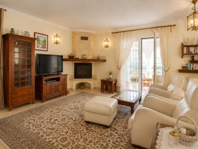 4 soveværelse Villa til salg i Benissa med swimmingpool - € 766.000 (Ref: 9954877)