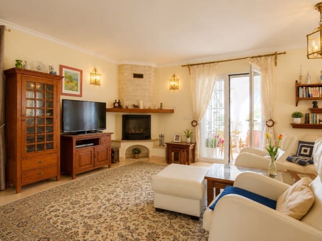 4 soveværelse Villa til salg i Benissa med swimmingpool - € 766.000 (Ref: 9954877)