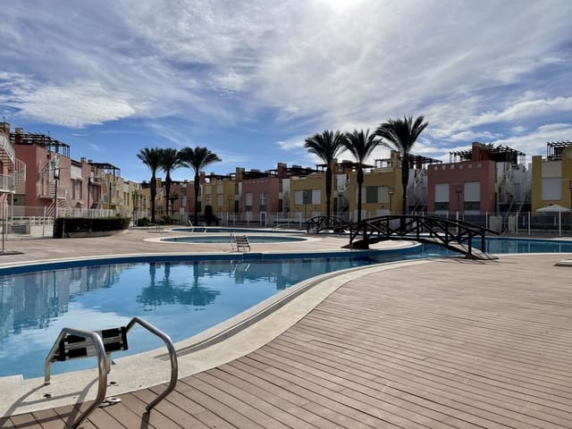 Apartamento de 1 habitación en Las Marinas - Pueblo Laguna, Vera en venta con piscina garaje - 129.000 € (Ref: 10044608)