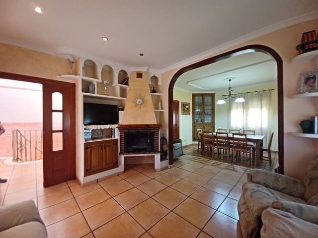 4 bedroom Villa for sale in Burjulu, Cuevas del Almanzora - € 294,000 (Ref: 8049245)
