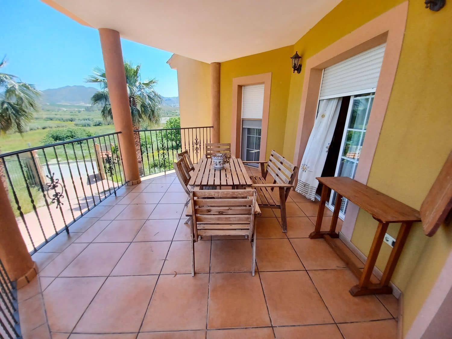 4 soveværelse Villa til salg i Burjulu - € 294.000 (Ref: 8049245)