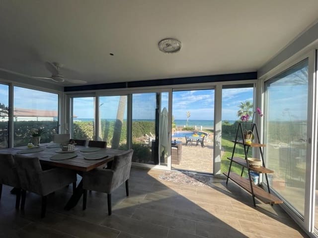 5 Zimmer Villa zu verkaufen in Cala Marqués, Vera mit Pool - 1.100.000 € (Ref: 8049248)